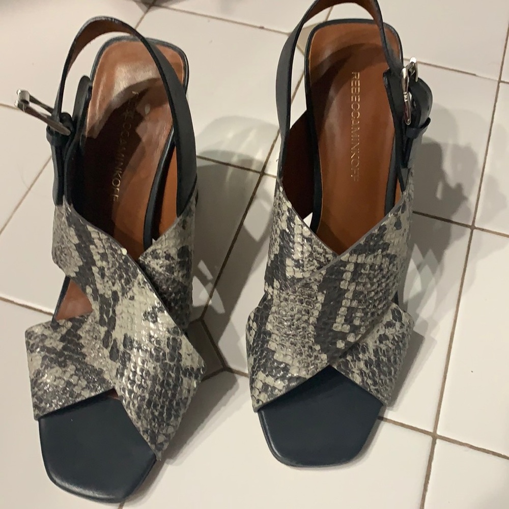 Rebecca Minkoff Snake open toe block heel sz 10